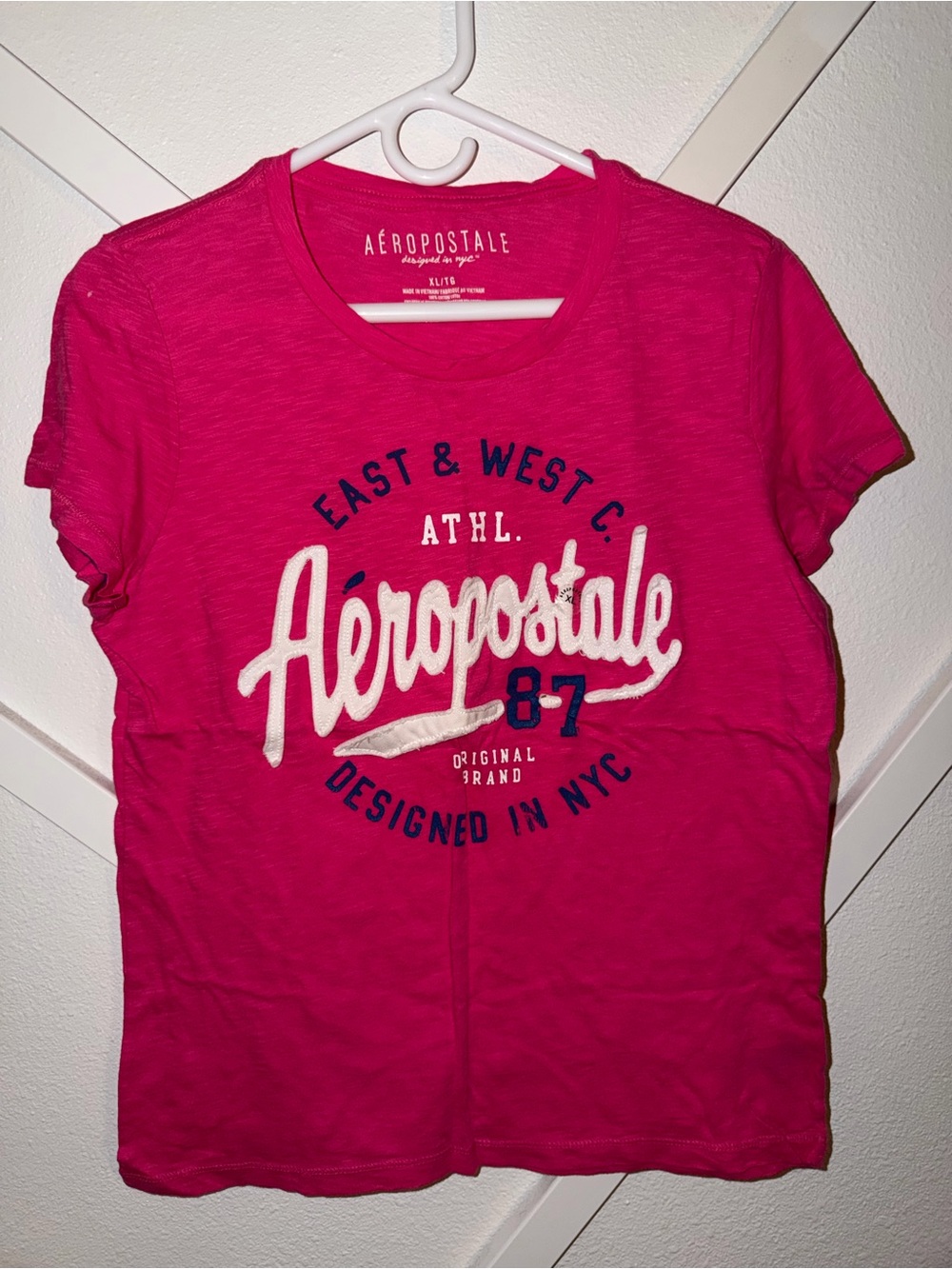 Aeropostale Bright Pink Graphic Logo Tee